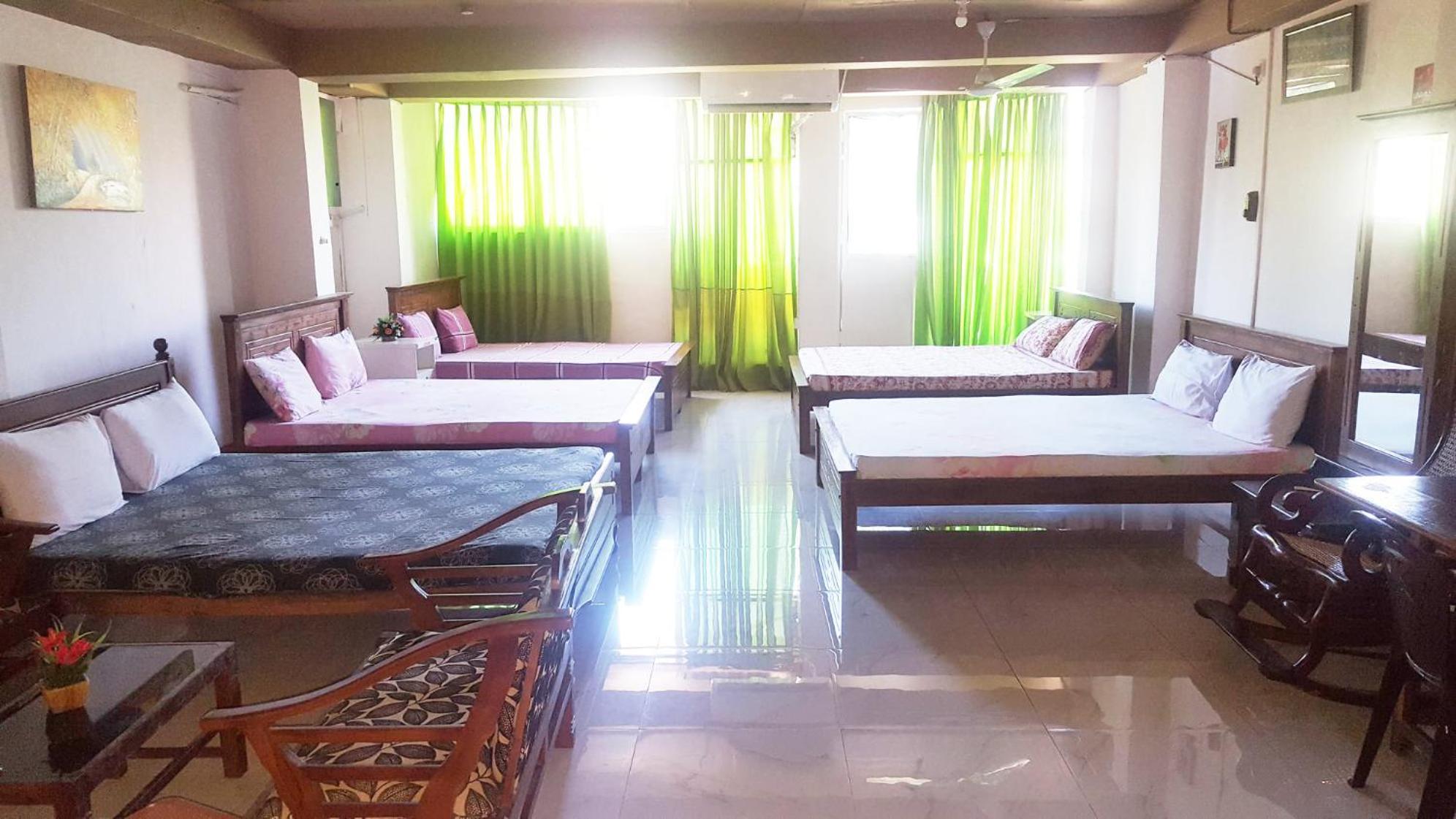 Hotel Beehive Colombo Esterno foto