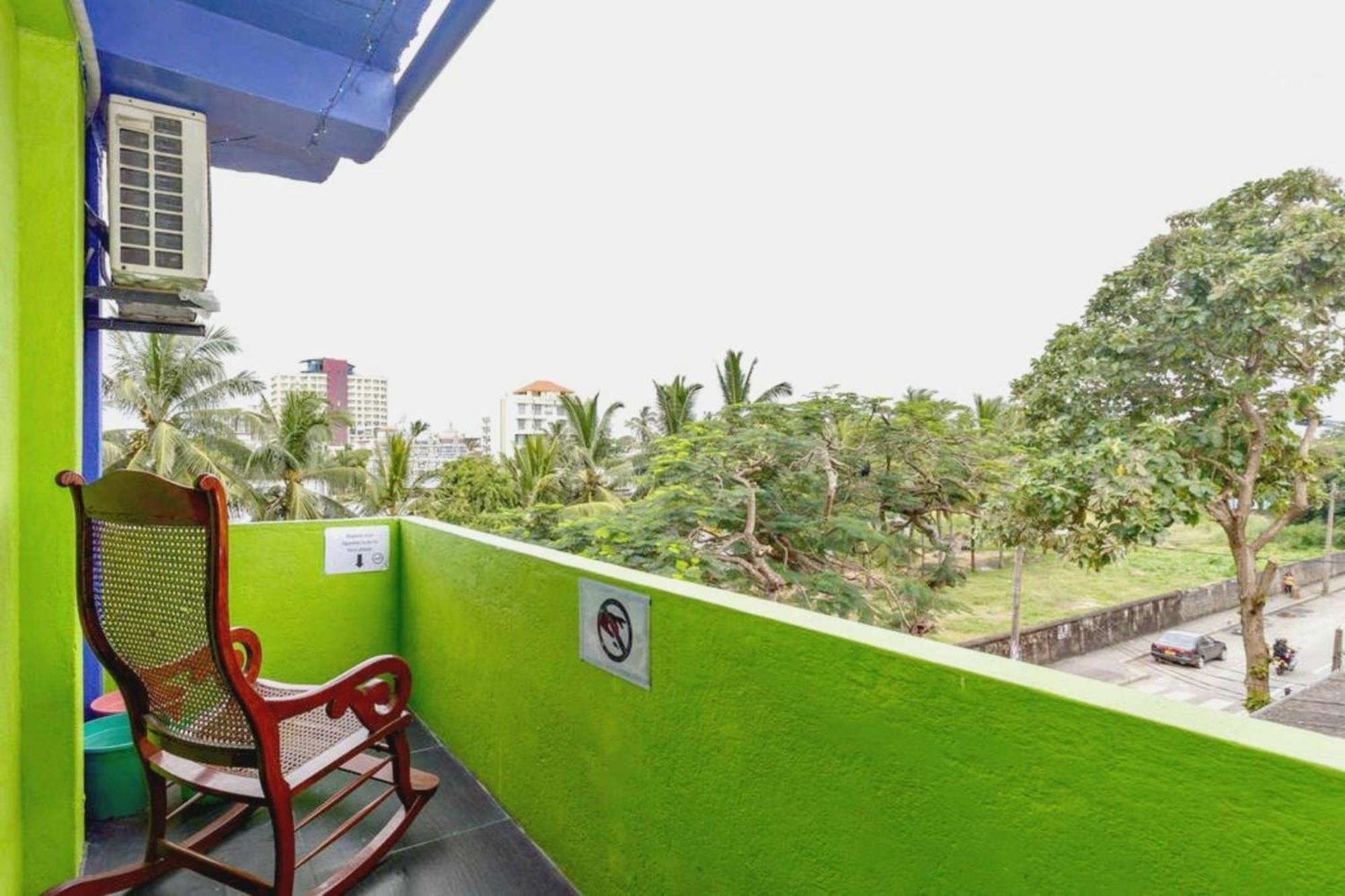 Hotel Beehive Colombo Esterno foto